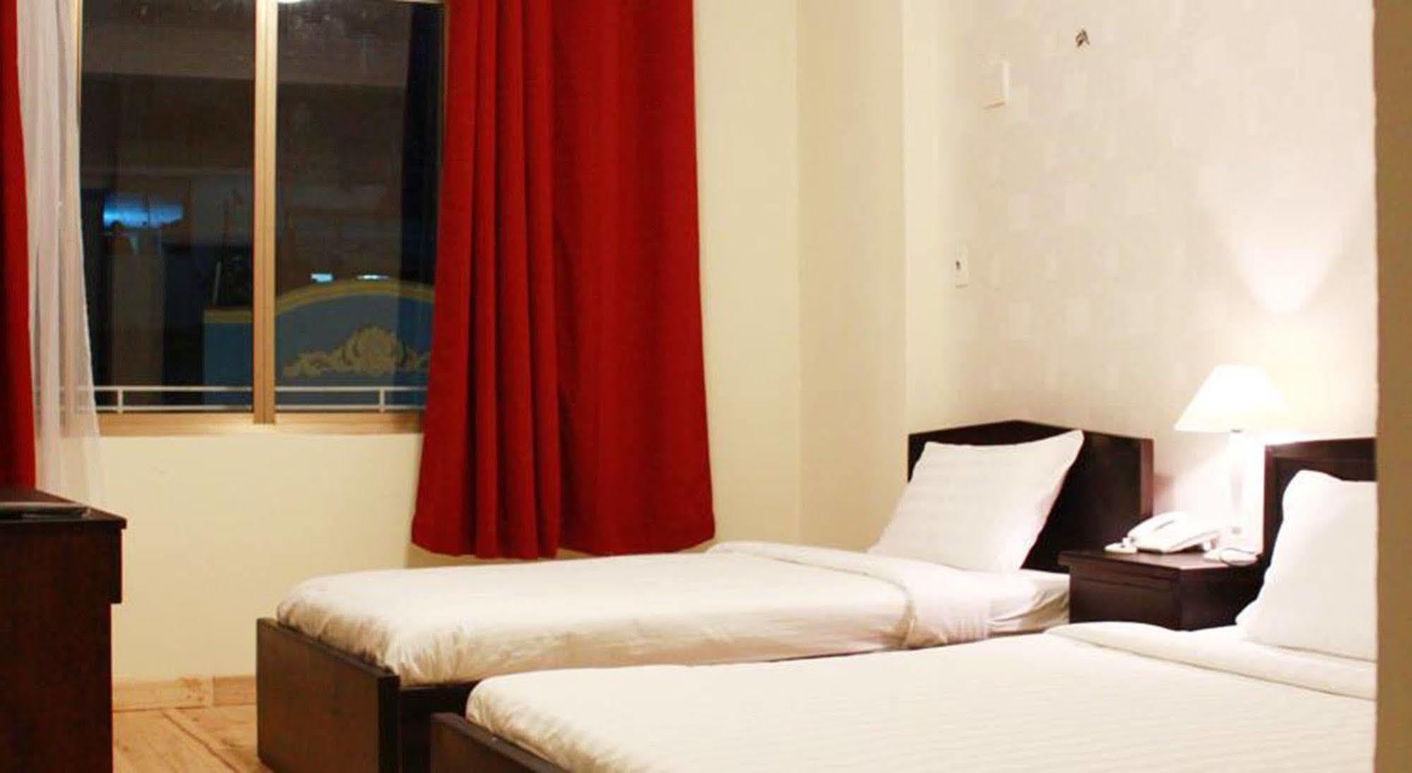 Koniko Backpackers Hostel Хошимин Екстериор снимка
